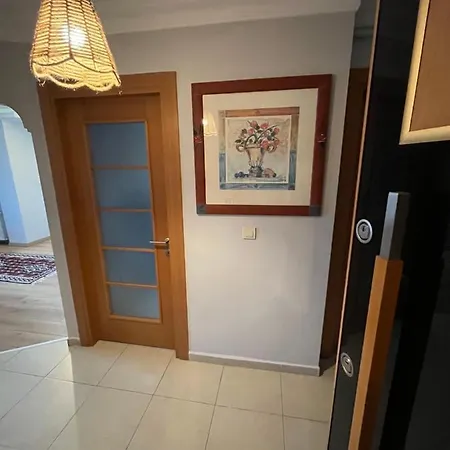Newly Decorated Close To Sisli Metro In Κωνσταντινούπολη