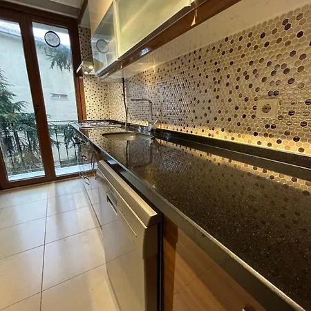 Newly Decorated Close To Sisli Metro In Διαμέρισμα Κωνσταντινούπολη