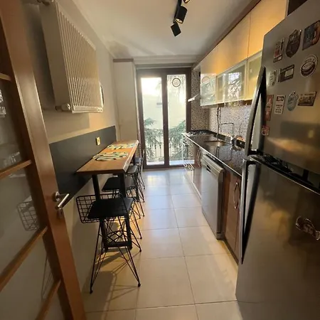 Newly Decorated Close To Sisli Metro In