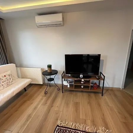 Διαμέρισμα Newly Decorated Close To Sisli Metro In *